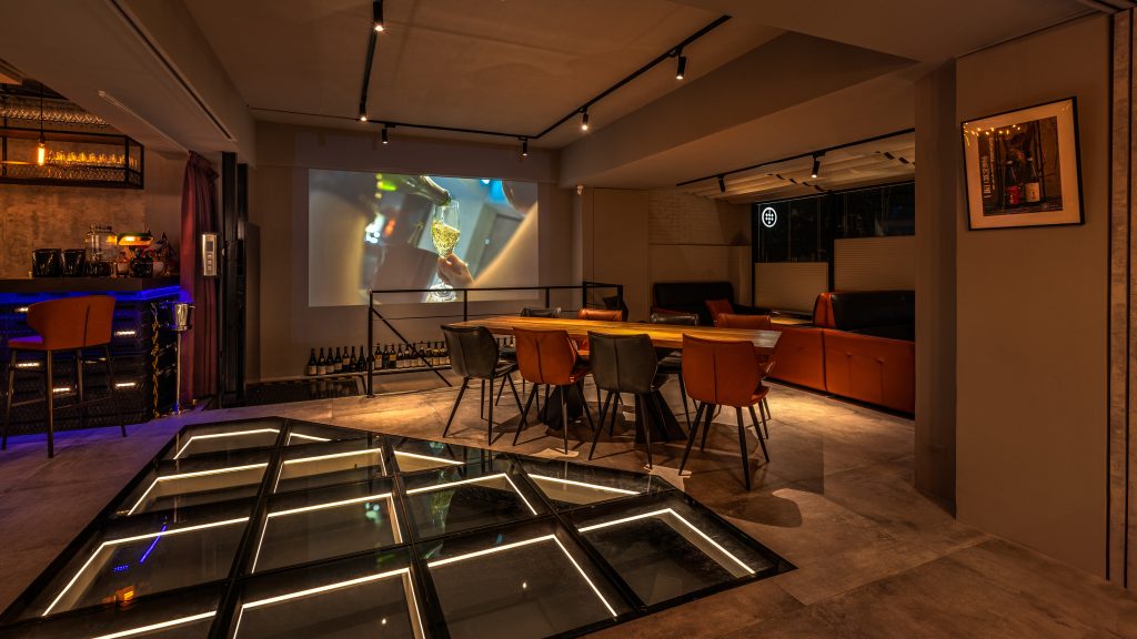 Private dining table at VAVIN